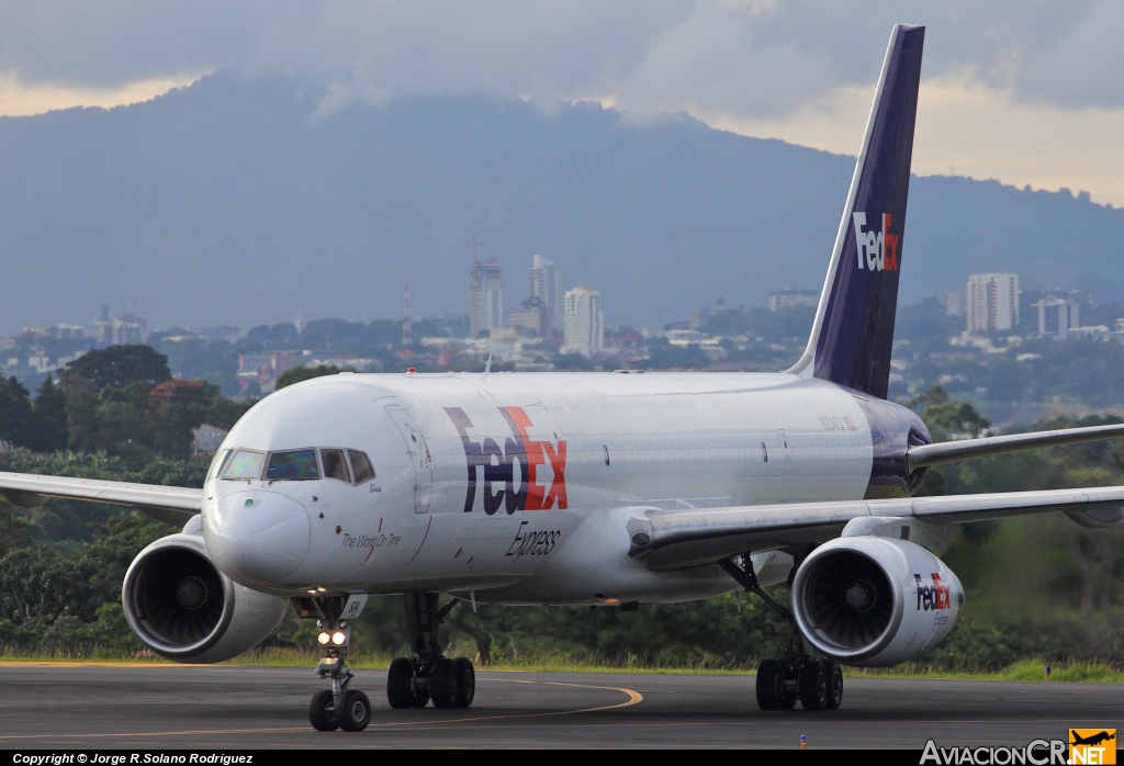 N934FD - Boeing 757-21B(SF) - FedEx