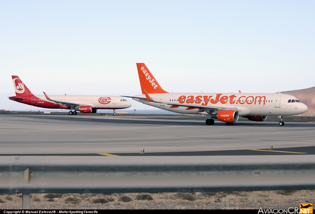 G-EZWI - Airbus A320-214 - EasyJet