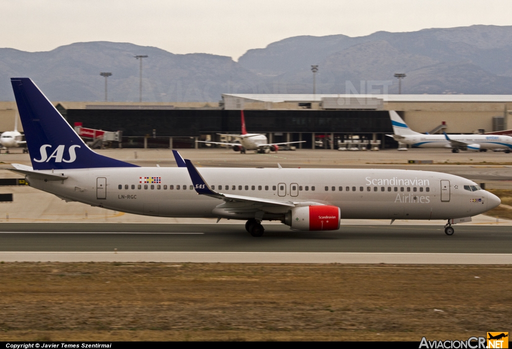 LN-RGC - Boeing 737-86N - Scandinavian Airlines - SAS