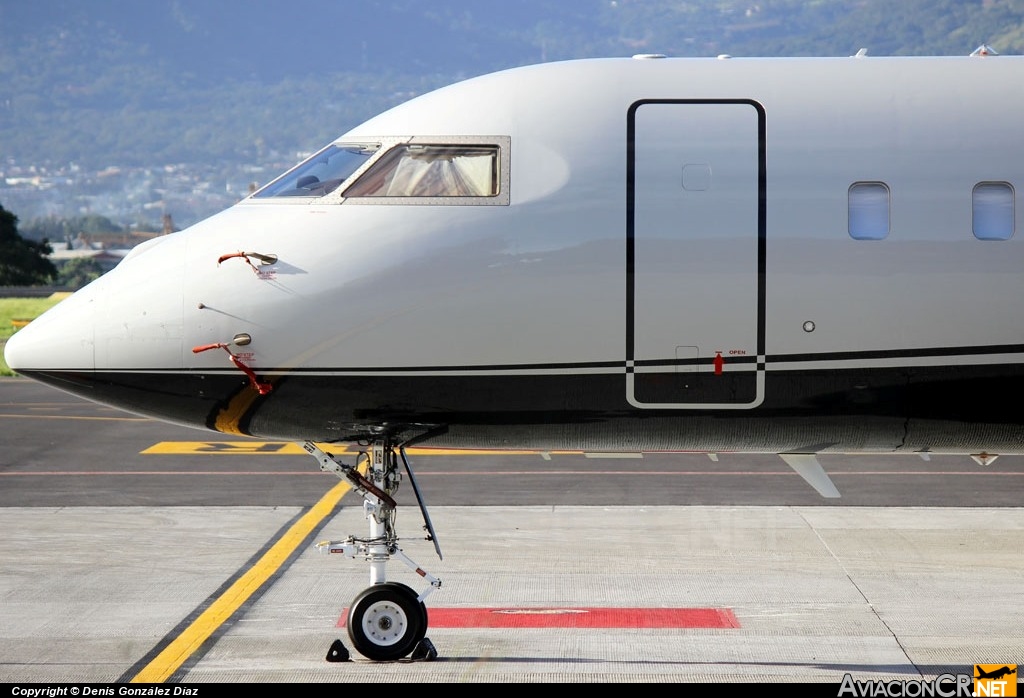 N118WT - Bombardier BD-700-1A10 Global Express - Privado