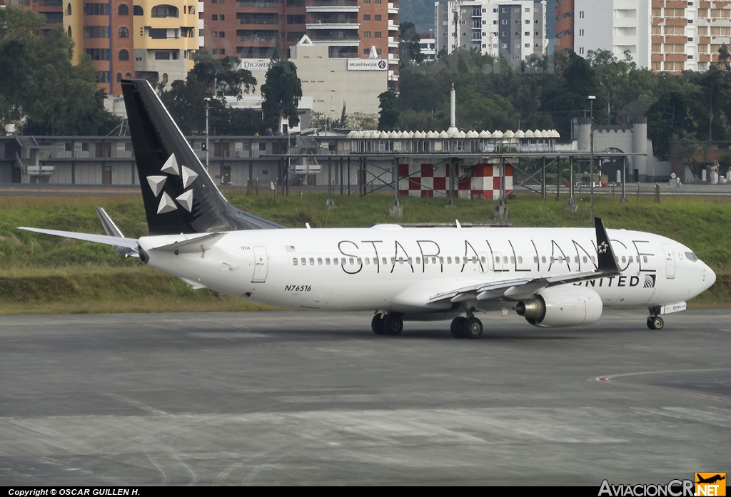 N76516 - Boeing 737-824 - United Airlines