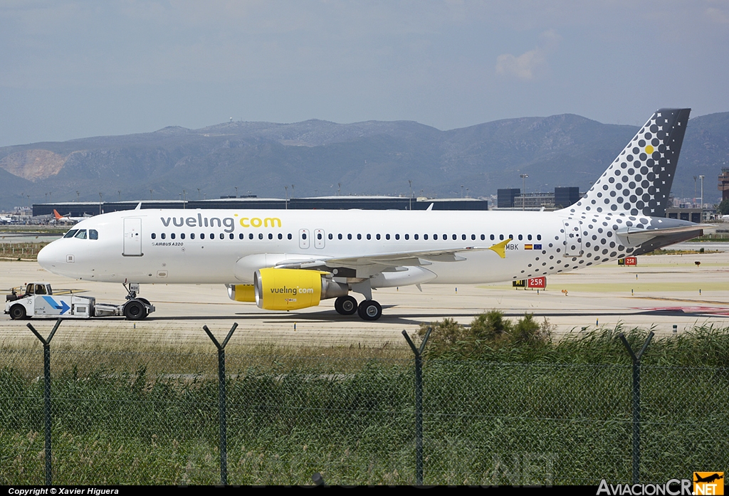 EC-MBK - Airbus A320-214 - Vueling