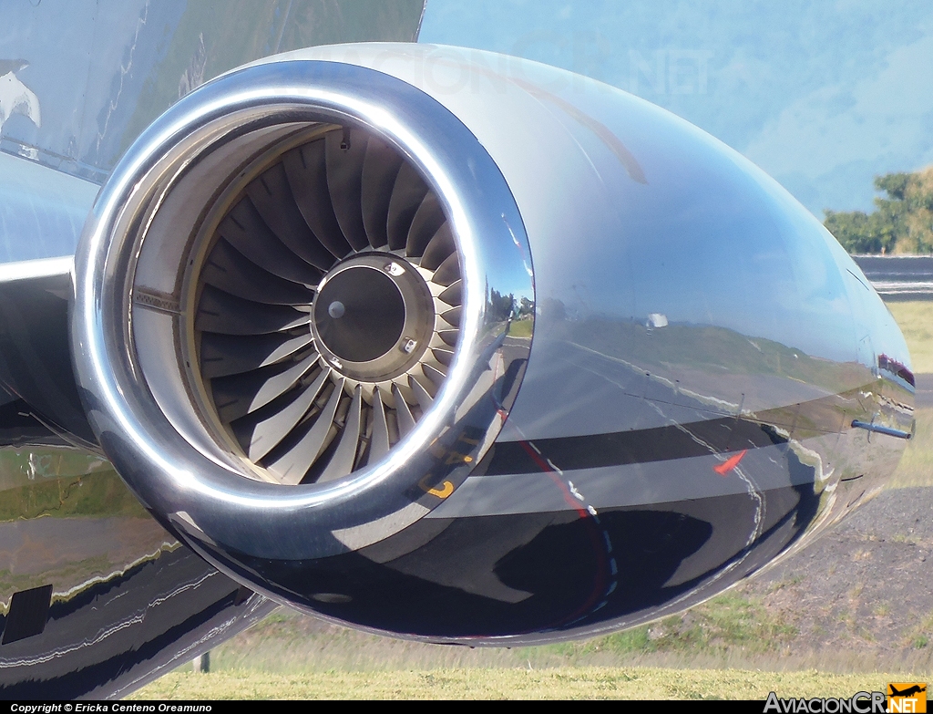 N118WT - Bombardier BD-700-1A10 Global Express - Privado (Avalon Capital)