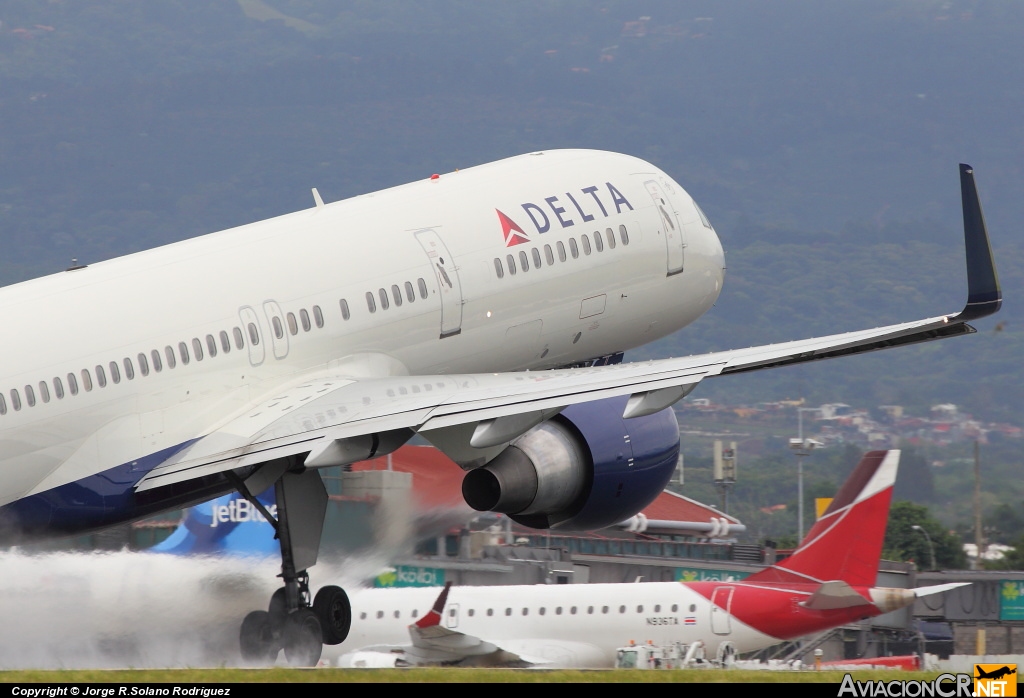 N67171 - Boeing 757-232 - Delta Air Lines