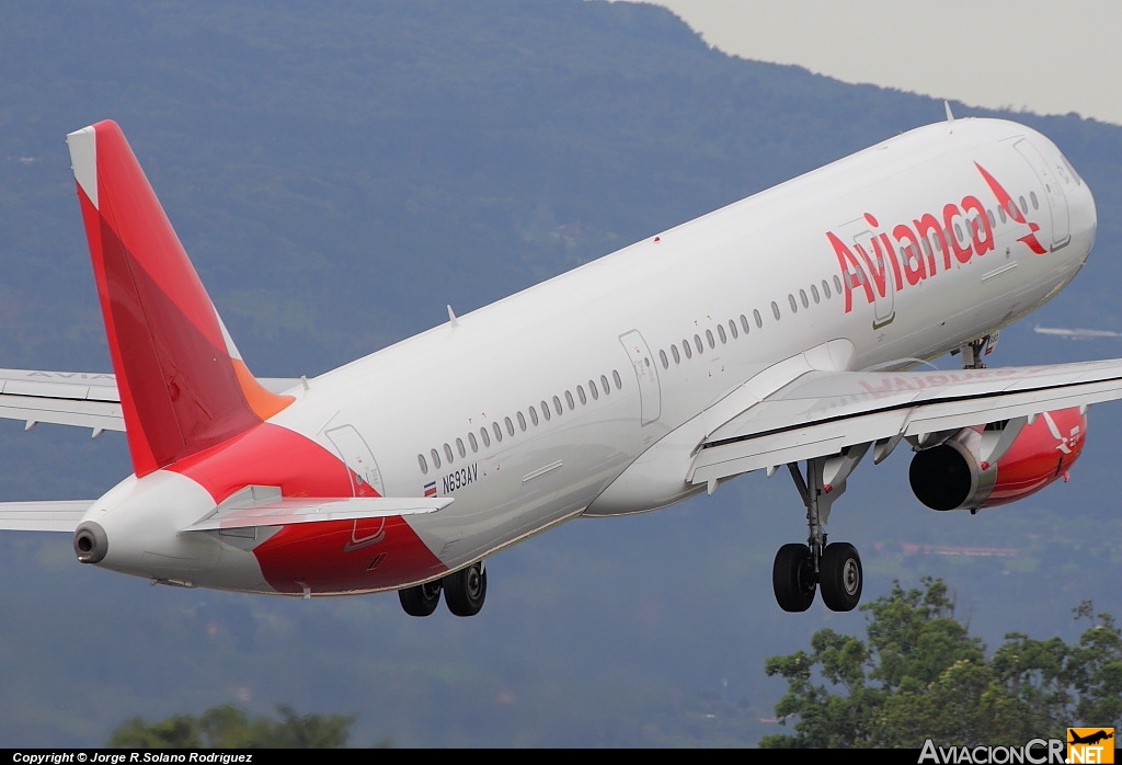 N693AV - Airbus A321-231 - Avianca