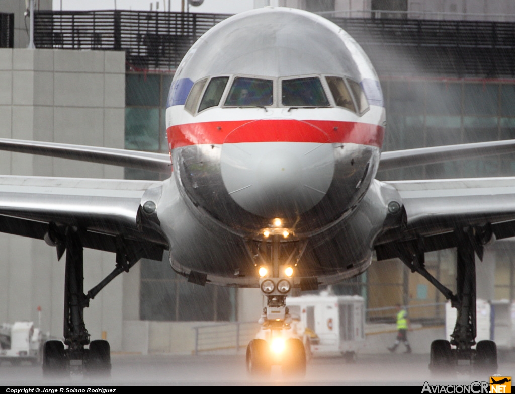 N601AN - Boeing 757-223 - American Airlines