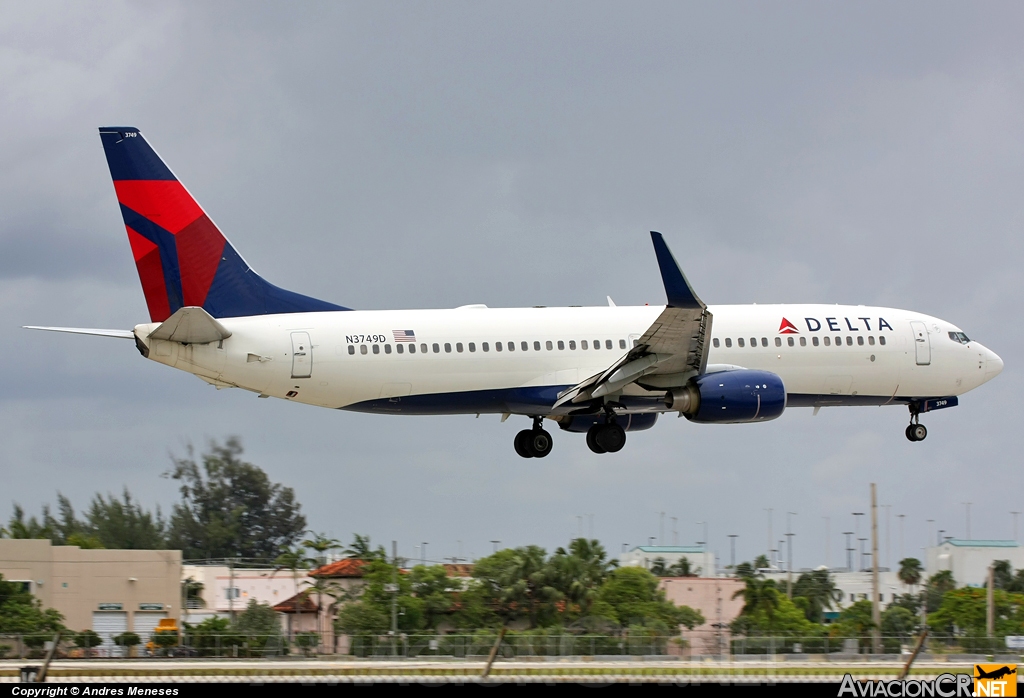 N3749D - Boeing 737-832 - Delta Air Lines