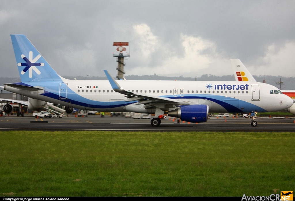 XA-FUA - Airbus A320-214 - Interjet