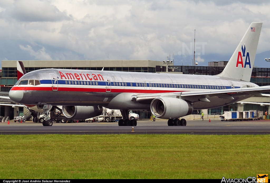 N621AM - Boeing 757-223 - American Airlines