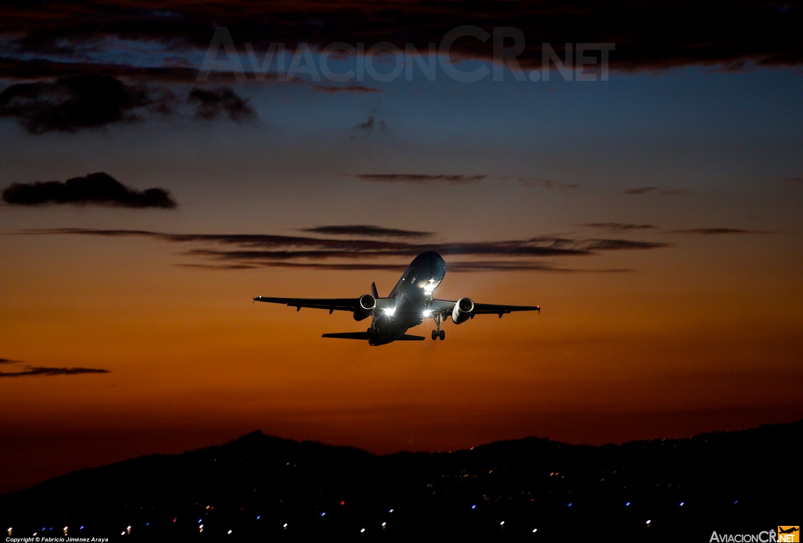 N495TA - Airbus A320-233 - TACA