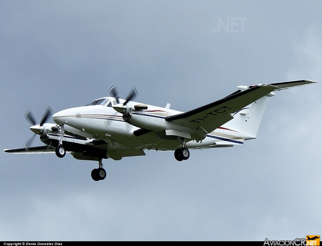 TI-TCT - Beechcraft Super King Air B200 - Privado (Teletica)