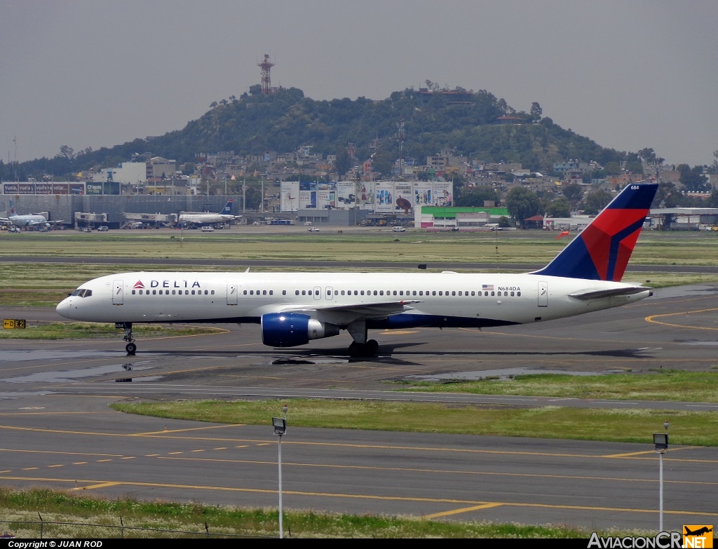 N684DA - Boeing 757-232 - Delta Airlines