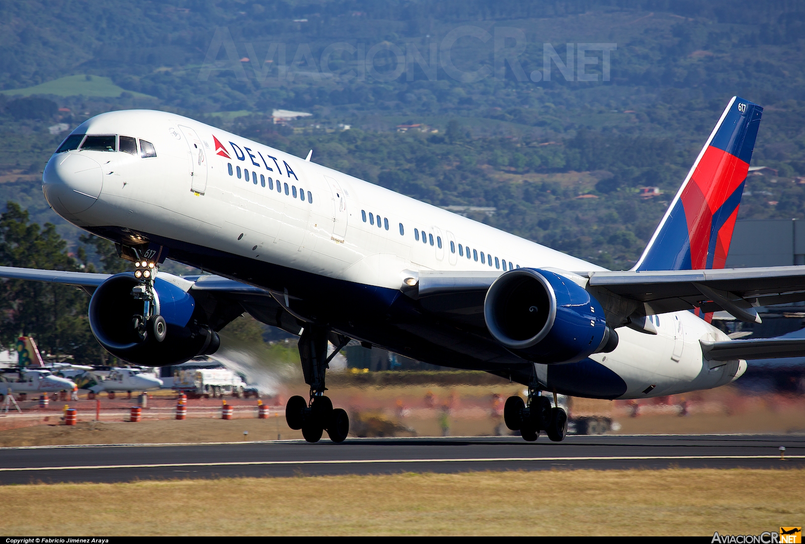 N617DL - Boeing 757-232 - Delta Air Lines