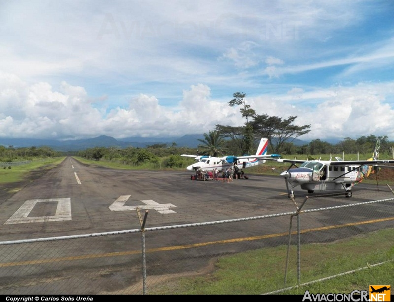 TI-ATZ - de Havilland DHC-6-200 Twin Otter - Aviones Taxi Aéreo S.A (ATASA)