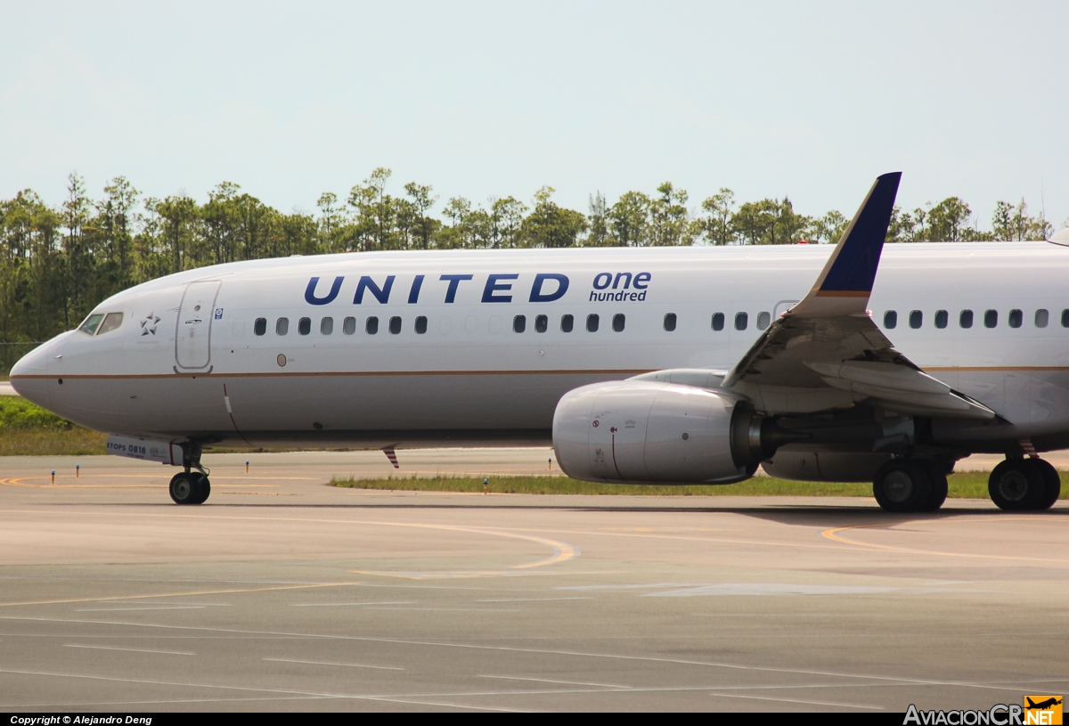 N69818 - Boeing 737-924/ER - United Airlines