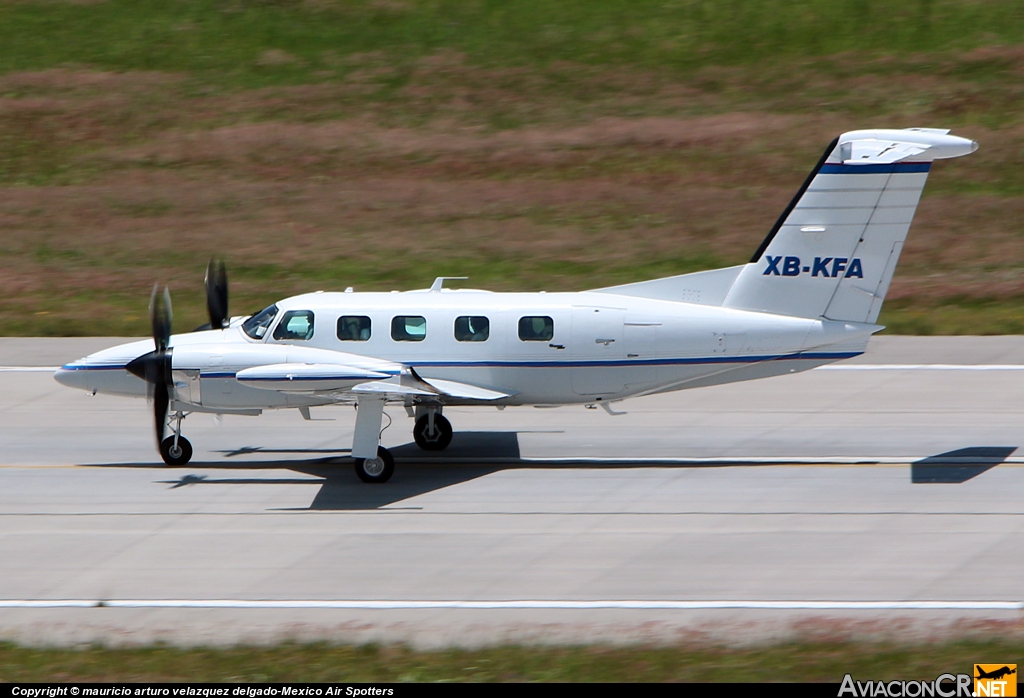 XB-KFA - Piper PA-42 Cheyenne IV - Privado