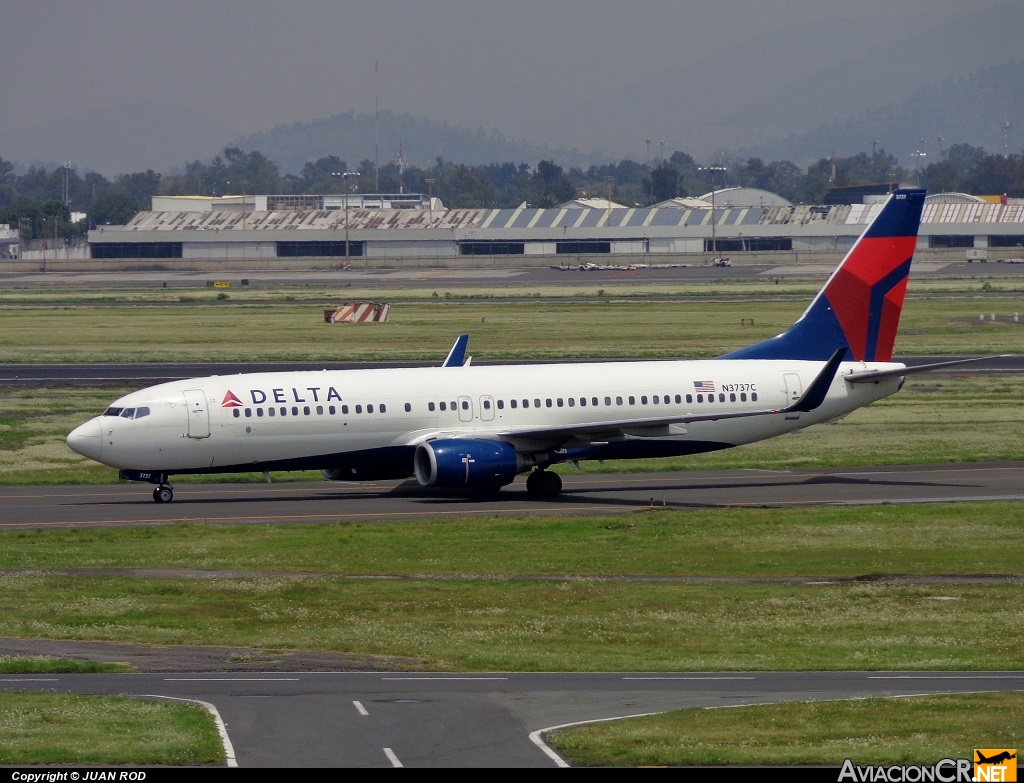 N3737C - Boeing 737-832 - Delta Airlines