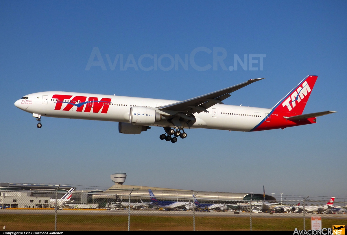 PT-MUB - Boeing 777-32WER - TAM Linhas Aéreas