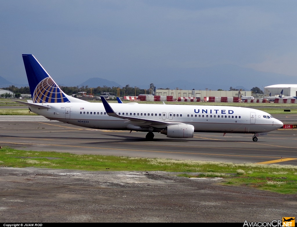 N34222 - Boeing 737-824 - United Airlines