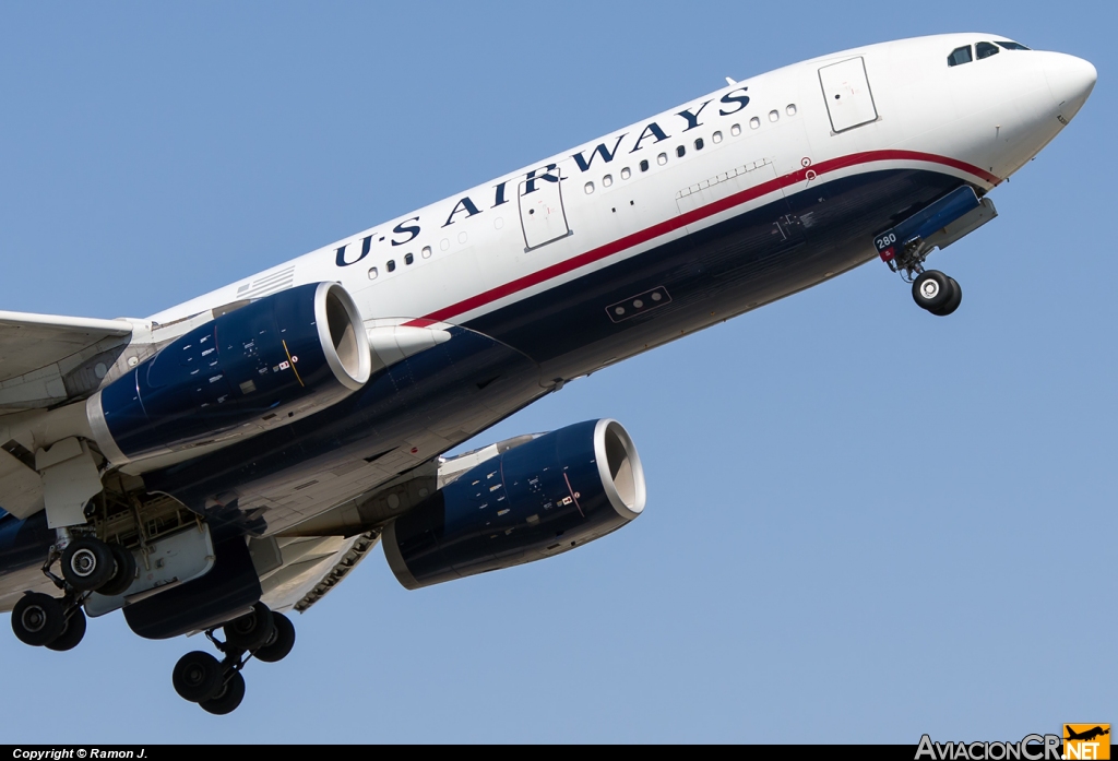 N280AY - Airbus A330-243 - US Airways