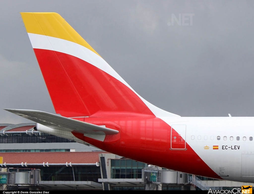 EC-LEV - Airbus A340-642 - Iberia