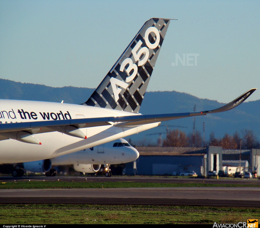 F-WWYB - Airbus A350-941  - Airbus Industries