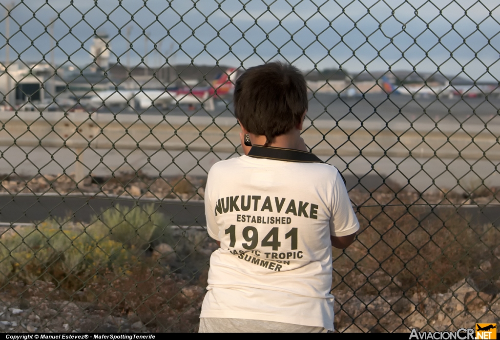 AEROPUERTO - Aeropuerto - Lugar para SPOTTEAR