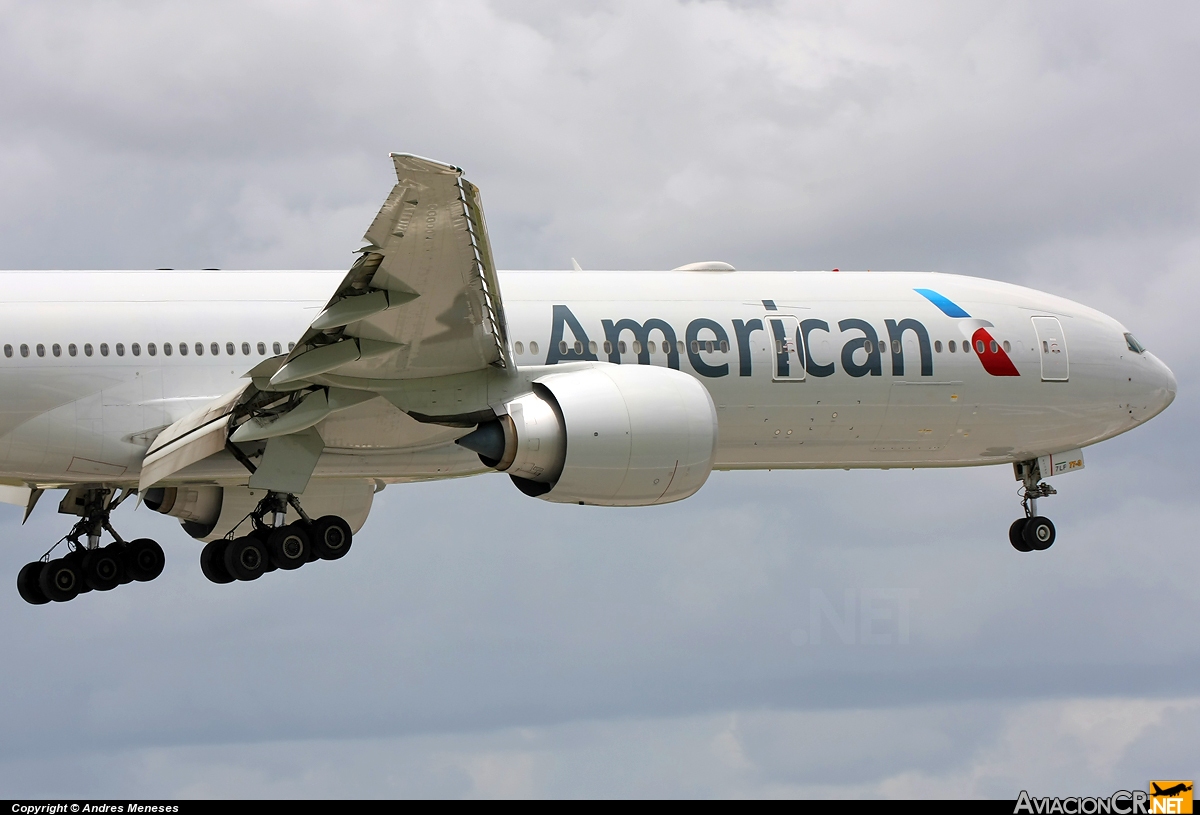 N722AN - Boeing 777-323/ER - American Airlines