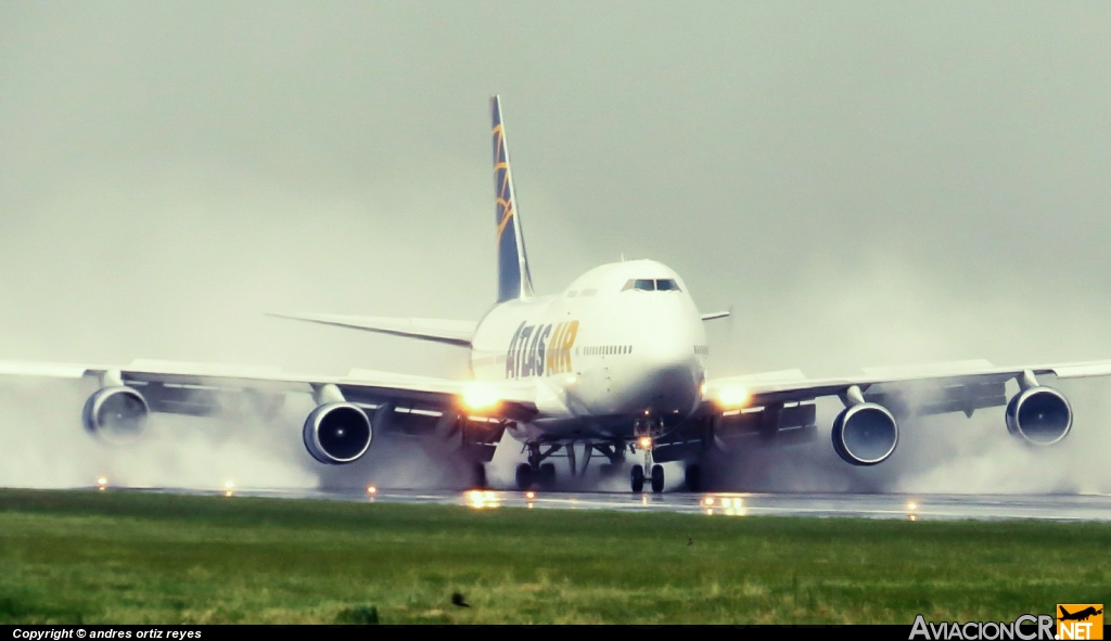 N464MC - Boeing 747-446 - Atlas Air