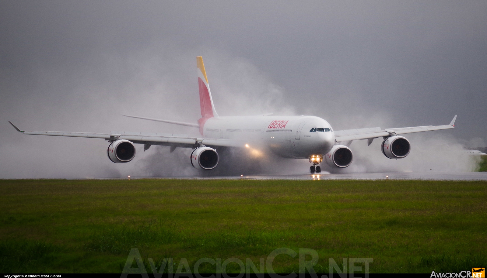 EC-LEU - Airbus A340-642X - Iberia