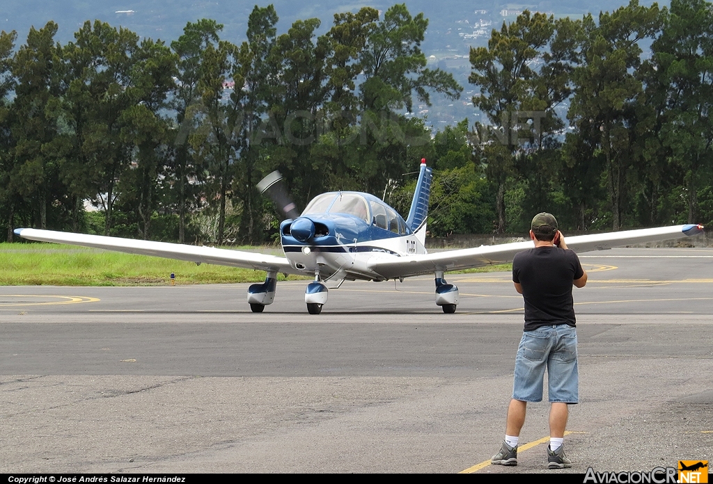TI-BEJ - Piper PA-28-181 Archer II - CPEA - Escuela de Aviación