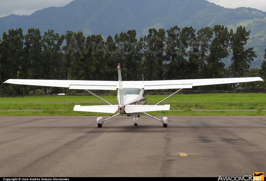 TI-MAR - Cessna 182 Skylane (Genérico) - Desconocida