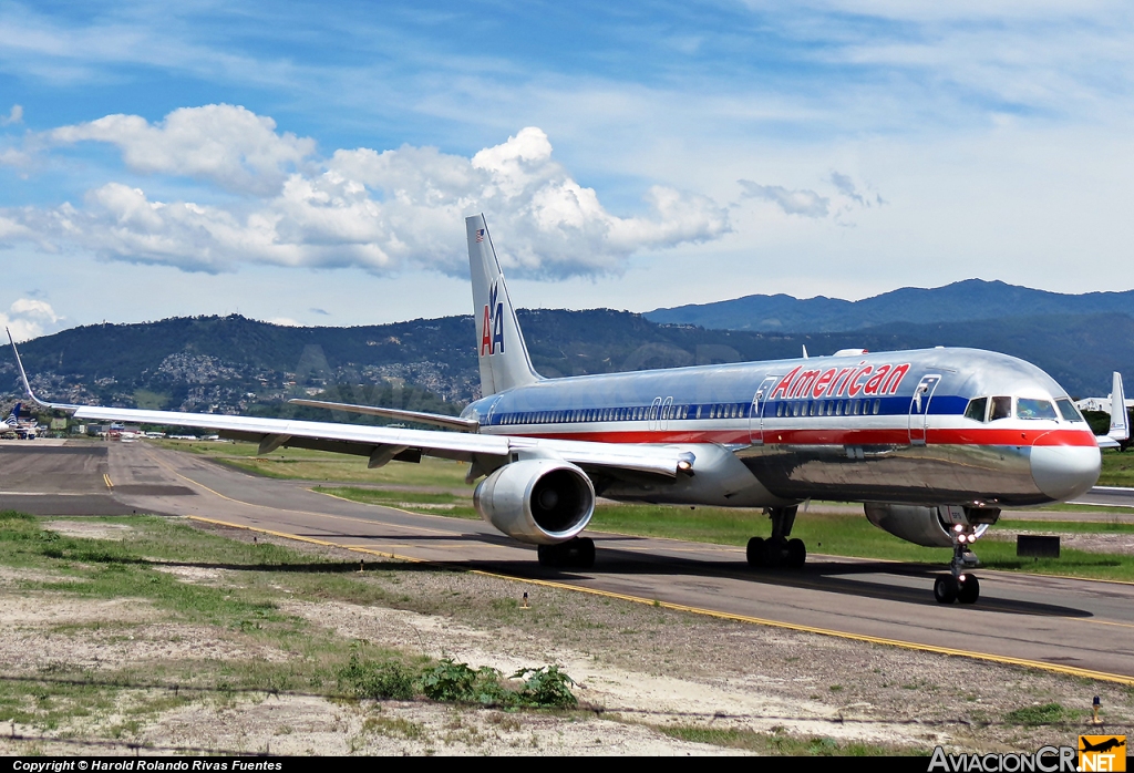 N173AN - Boeing 757-223 - American Airlines