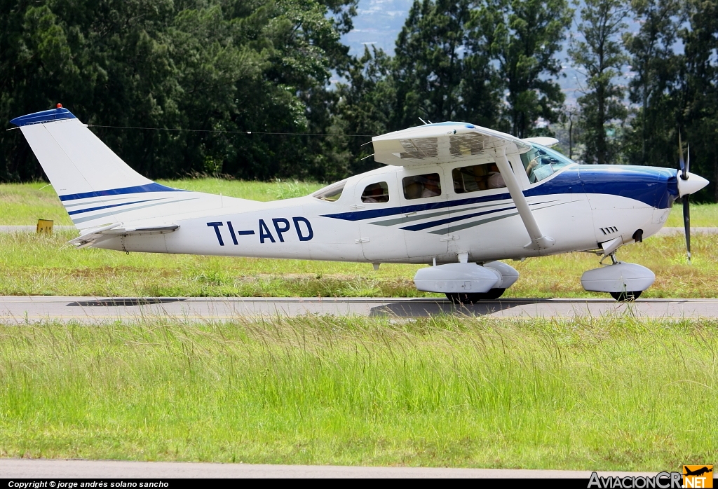 TI-APD - Cessna 206-F - Aerobell