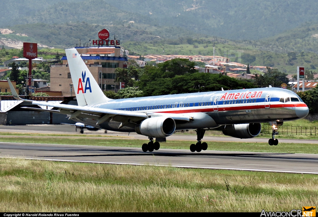 N633AA - Boeing 757-223 - American Airlines