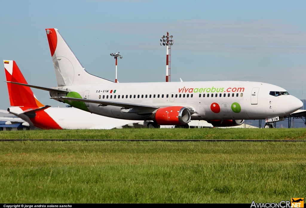 XA-VIW - Boeing 737-36Q - Viva Aerobus