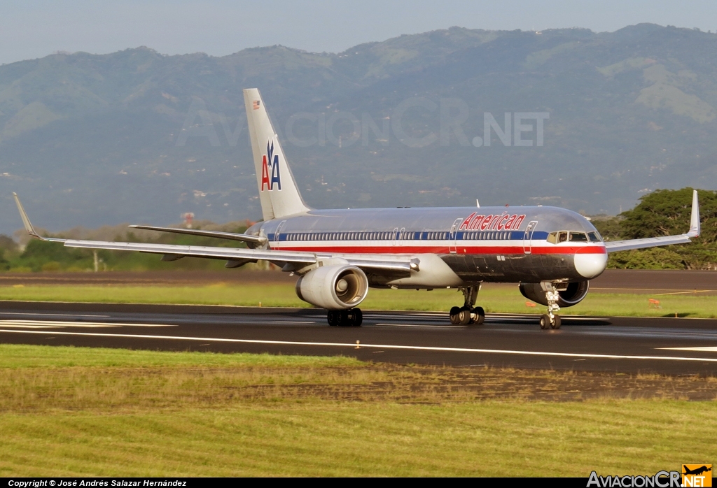 N642AA - Boeing 757-223 - American Airlines