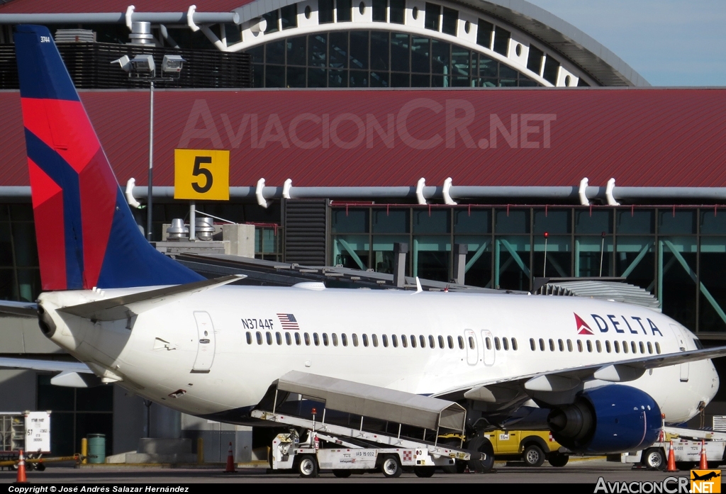 N3744F - Boeing 737-832 - Delta Airlines