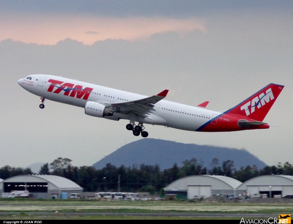 PT-MVU - Airbus A330-223 - TAM Linhas Aéreas