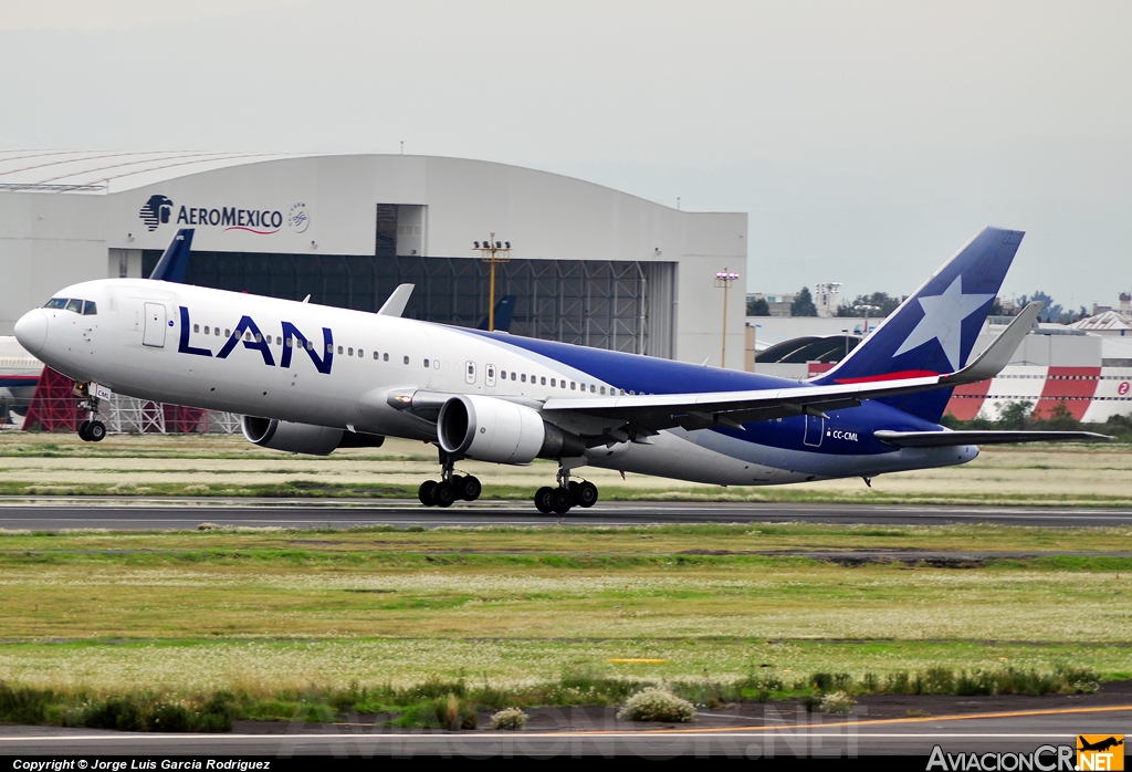 CC-CML - Boeing 767-3Q8/ER - LAN Airlines