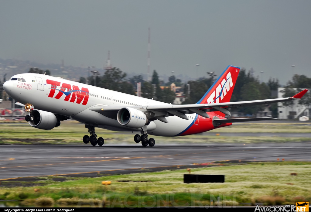 PT-MVT - Airbus A330-223 - TAM