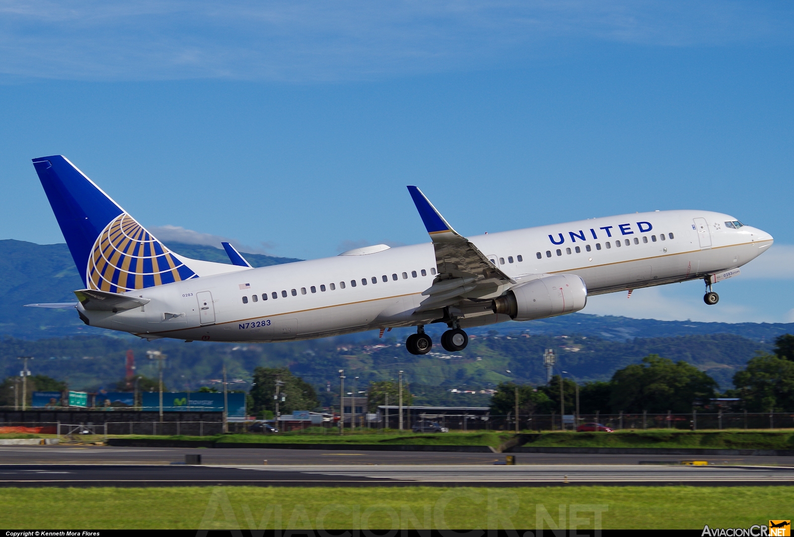 N73283 - Boeing 737-824 - United Airlines