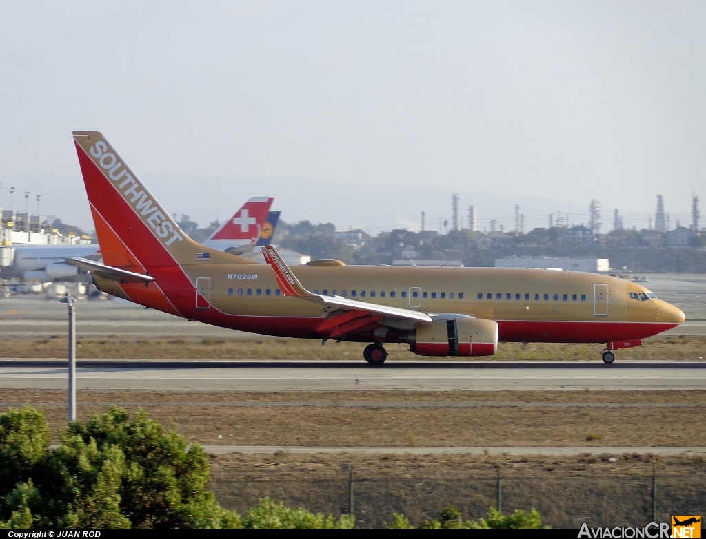 N792SW - Boeing 737-7H4 - Southwest Airlines