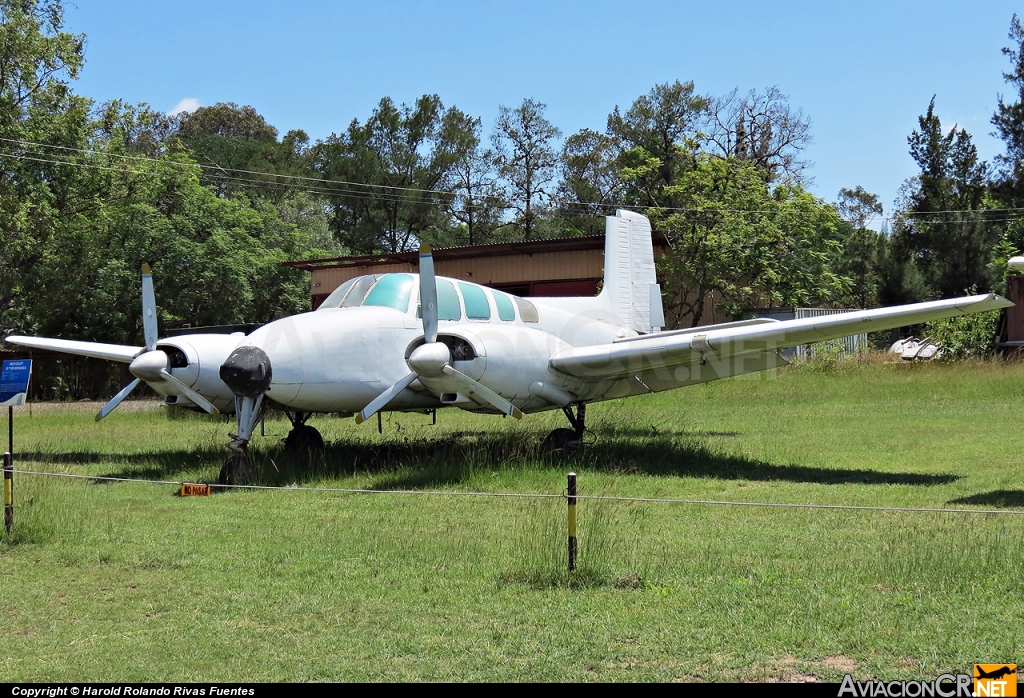  - Beechcraft 50 Twin Bonanza - Desconocida 