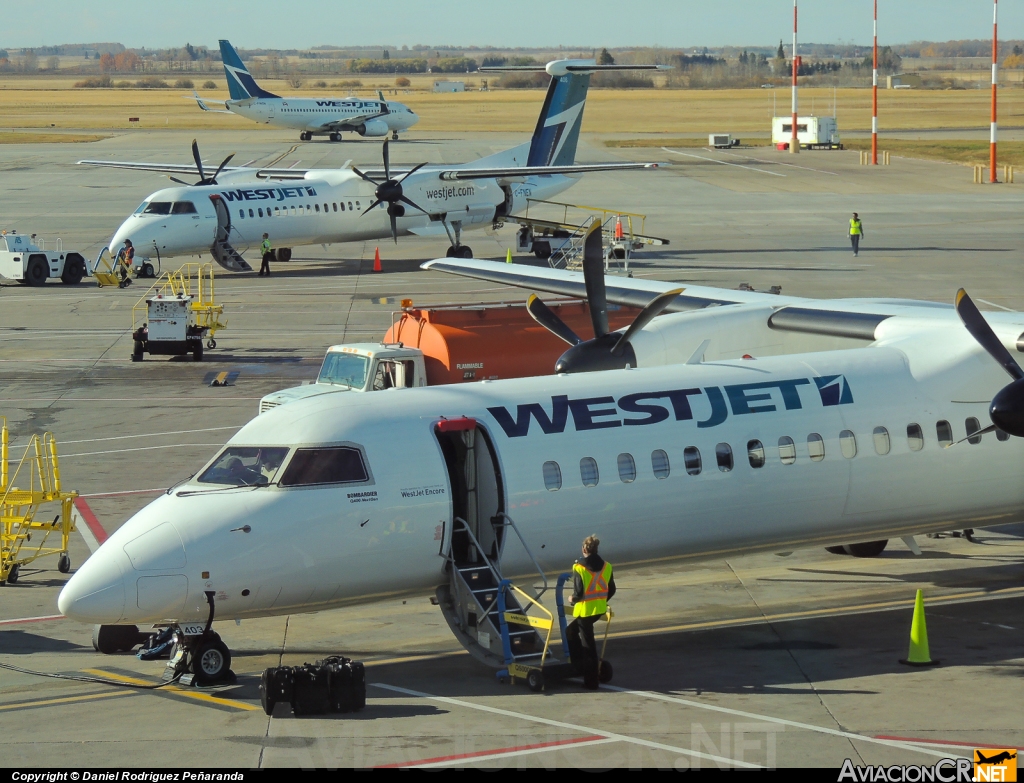 C-FENU - De Havilland Canada DHC-8-402Q Dash 8 - WestJet Airlines