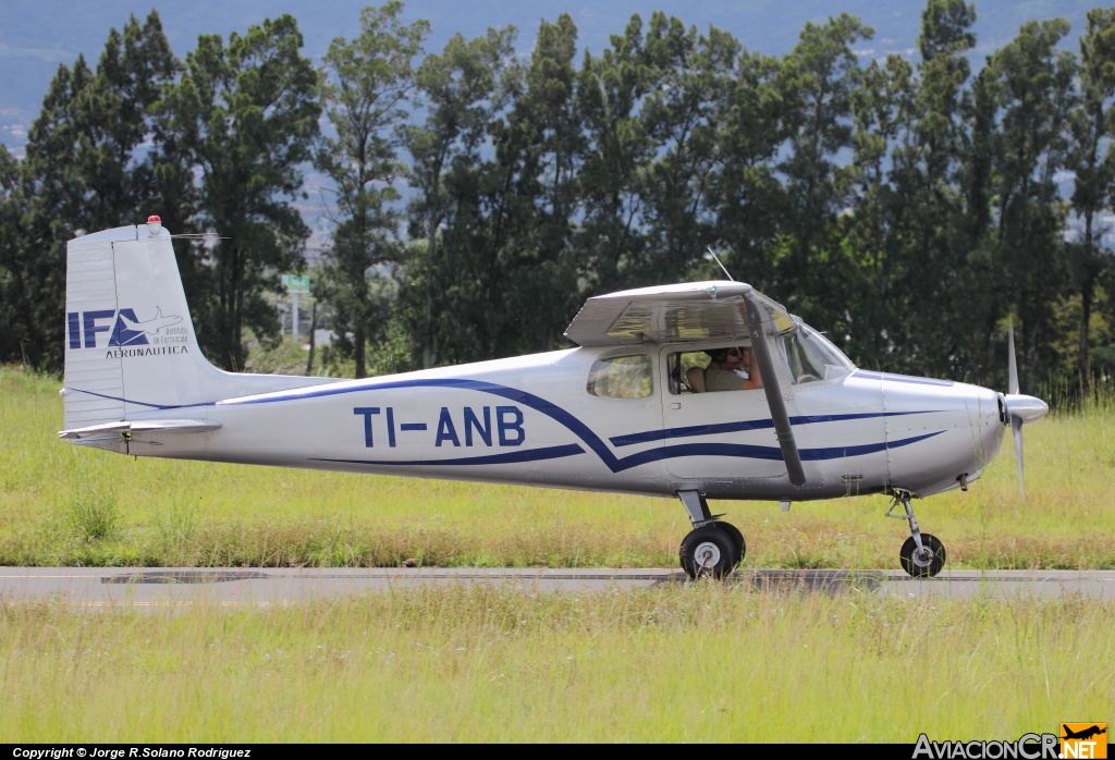 TI-ANB - Cessna 172B Skyhawk - Privado