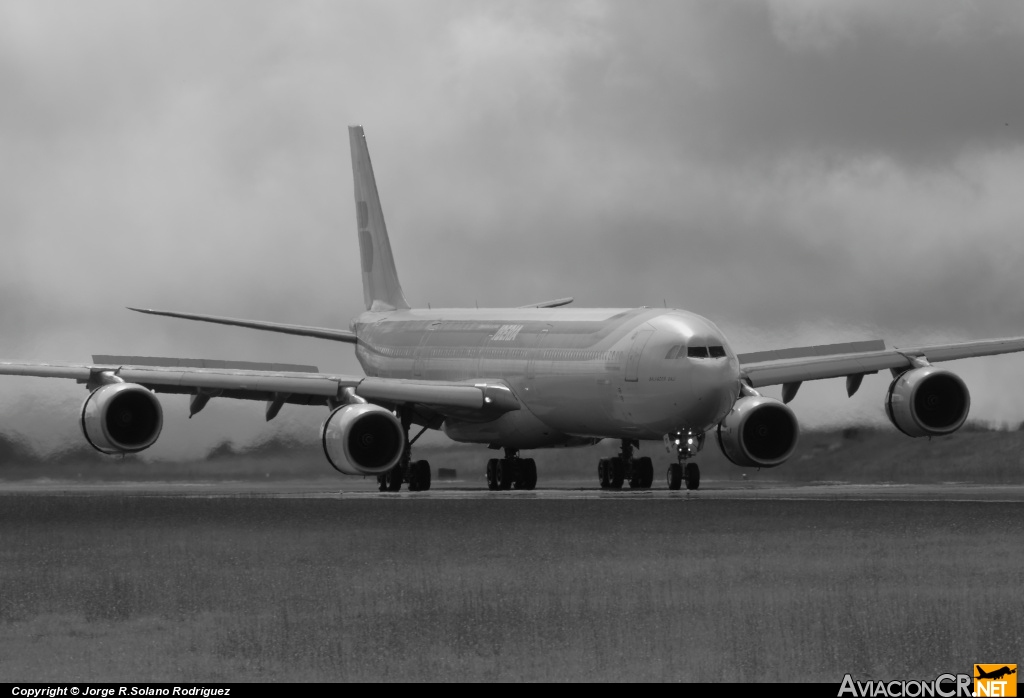 EC-IQR - Airbus A340-642 - Iberia