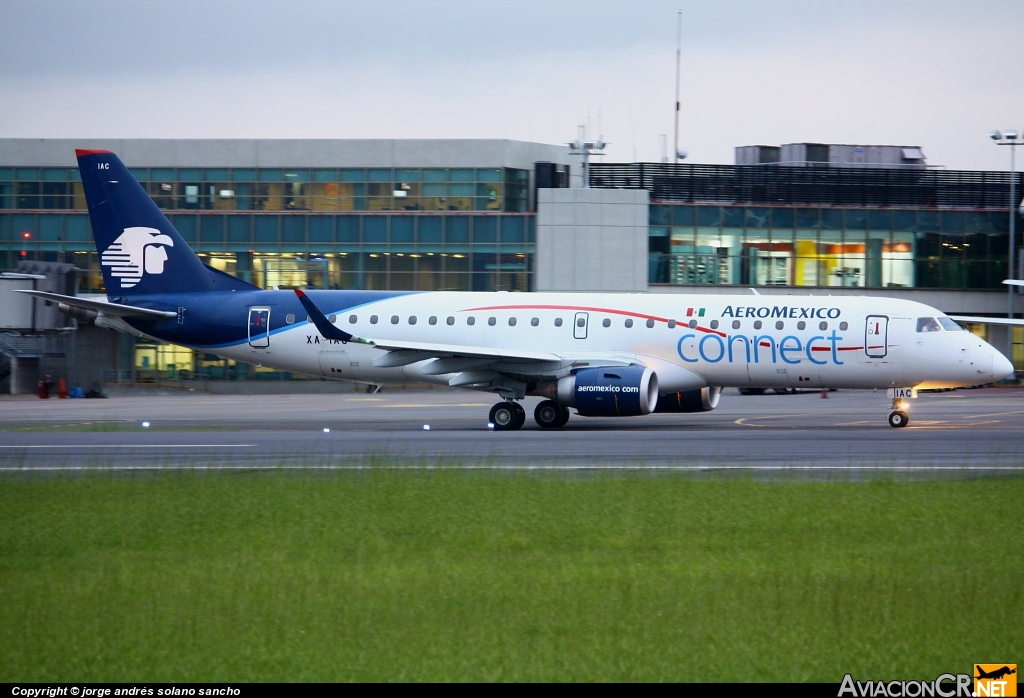 XA-IAC - Embraer 190-100IGW - AeroMexico Connect