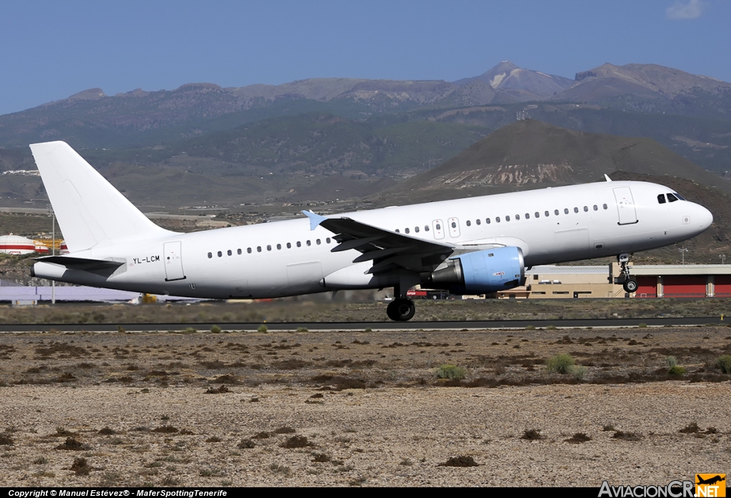 YL-LCM - Airbus A320-211 - Smart Lynx