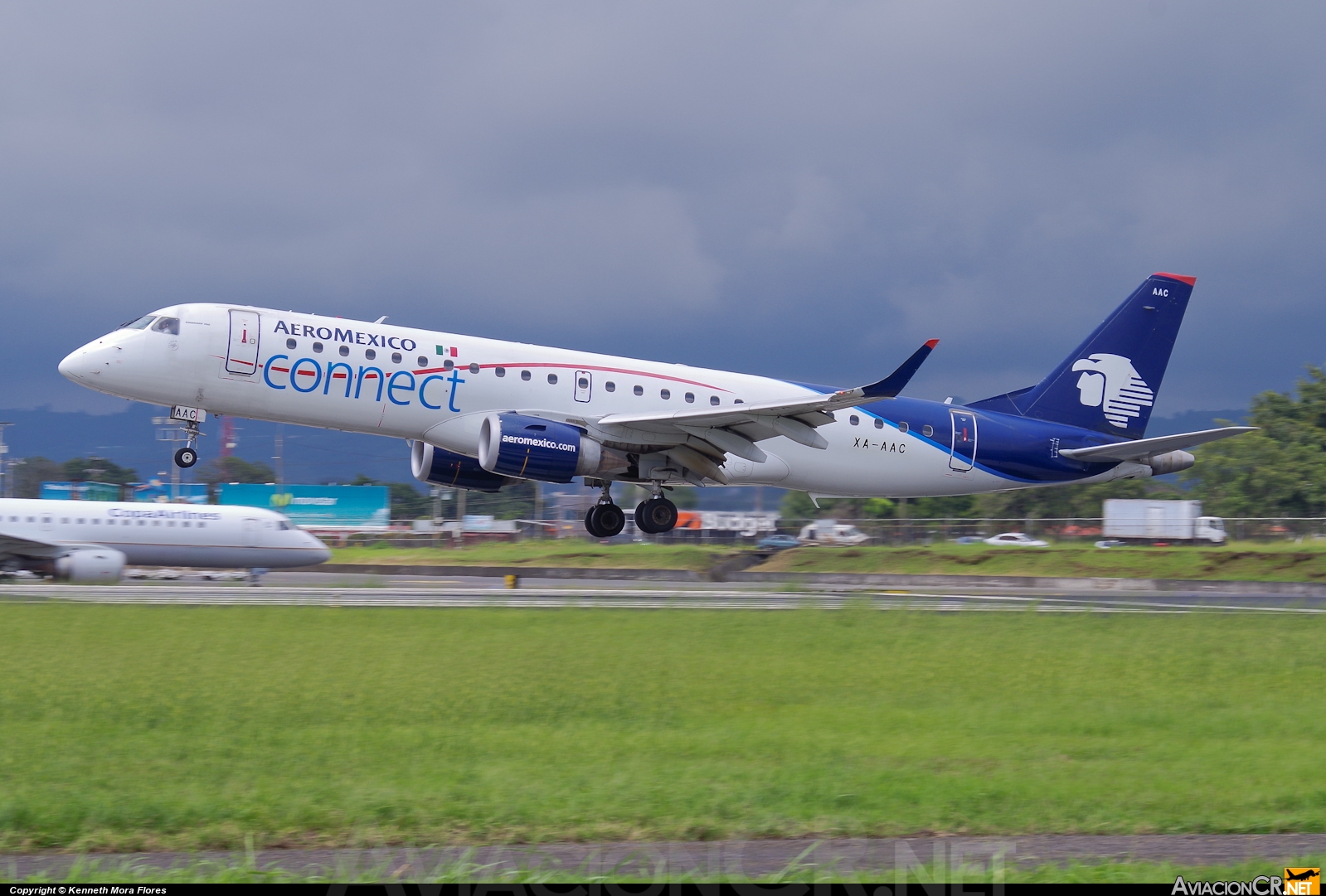XA-AAC - Embraer ERJ-190-100AR - AeroMexico Connect